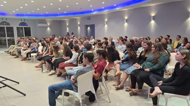 פלייבק בין דורי בכרמל