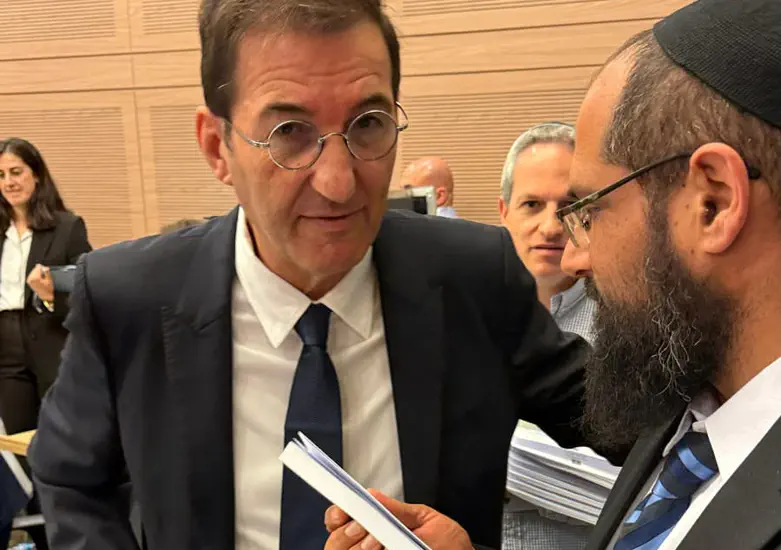 הרב עבדיאל עם ביסמוט