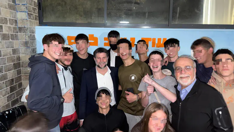 סמוטריץ' בביקור בסניף