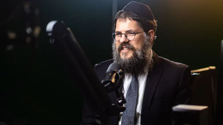 הרב שניאור אשכנזי