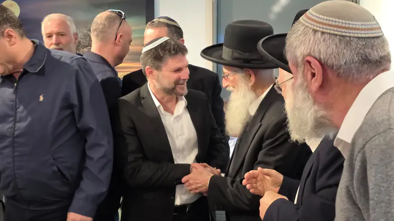 הרב מלמד עם סמוטריץ'