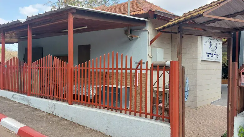 בית הכנסת עזרת אחים בנס ציונה