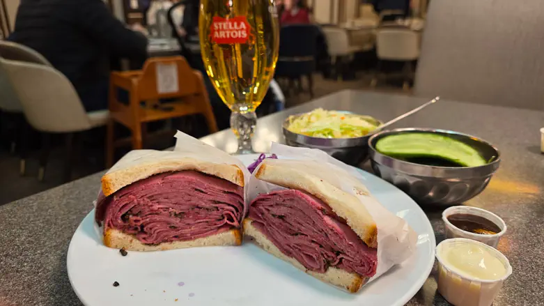 כריך ניו יורקי אמיתי - מיסטר ברודווי