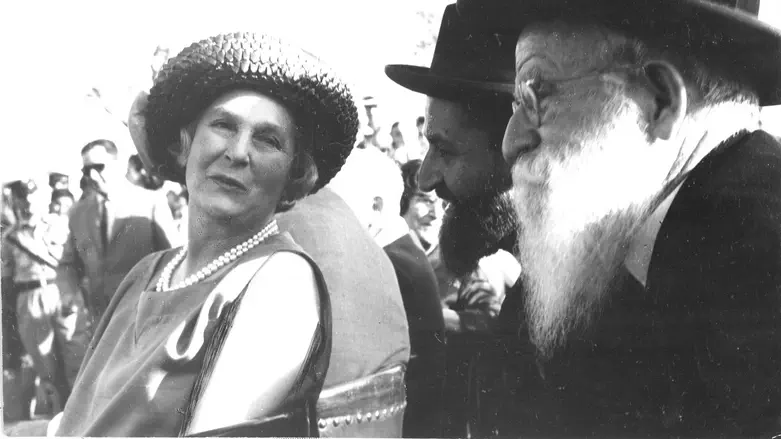 הברונית דורותי דה רוטשילד בטקס חנוכת המשכן