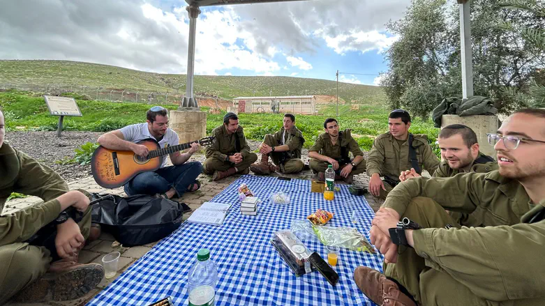 פיקניק ט"ו בשבט