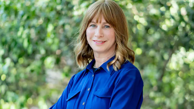 חוה מונדרוביץ'