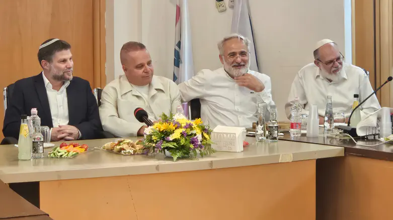 תואר יקיר העיר לשר סמוטריץ'