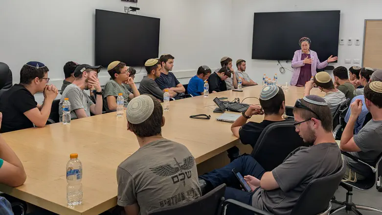 סטרוק עם התלמידים