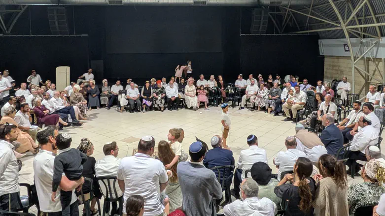 המשפחות במוצאי שבת