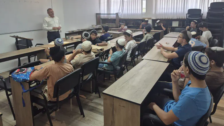 בית מדרש לנוער בחופשת הקיץ