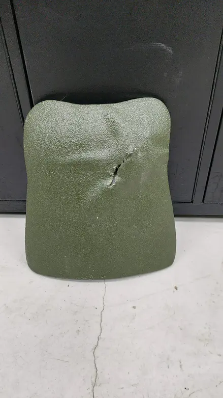 האפוד שנפגע | צילום: שערי צדק