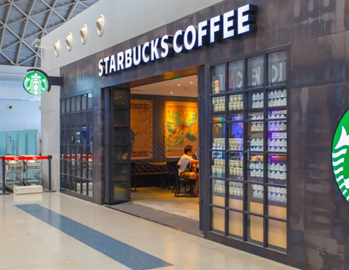 Türkiye: Sunucu “İsrail yanlısı” Starbucks kupasını sergilediği için sınır dışı edildi |  İsrail Ulusal Haberleri