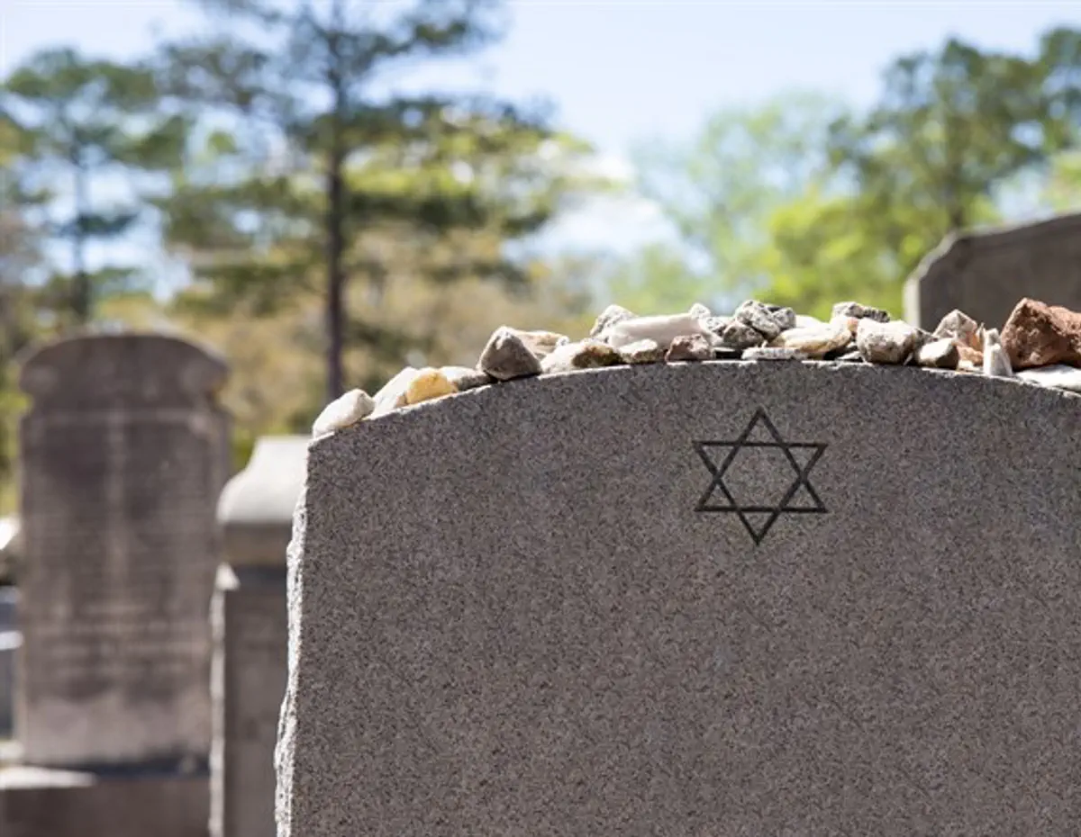 Jewish cemetery in Cleveland defaced with swastikas