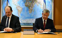 ישראל חתמה על הסכם לרכישת צוללות מגרמניה