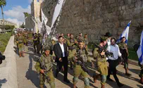 מאות חיילים חרדים ברחובות ירושלים