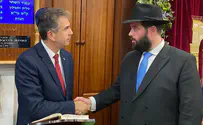 שר החוץ אלי כהן התפלל בבית חב"ד בבודפשט