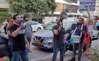 פעילים הפגינו מול היועמ"שית ושוב הורחקו