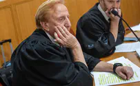 השופט עקץ את שרגא: "עוקב בדאגה אחר הדפים"