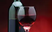 יין ישמח לבב אנוש?  