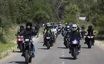 עשרות רוכבי אופנוע חסמו את איילון