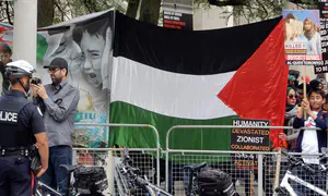 דגל ישראל חולל בהפגנה תמיכה ברצועת עזה